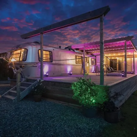 American Airstream - Blossom Farm - Tiers Cross Johnston Exterior photo