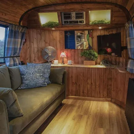 American Airstream - Blossom Farm - Tiers Cross Johnston Exterior photo