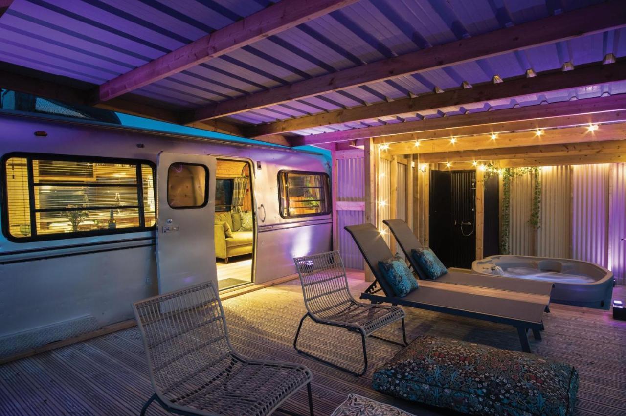 American Airstream - Blossom Farm - Tiers Cross