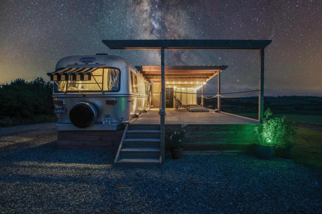 American Airstream - Blossom Farm - Tiers Cross * Johnston
